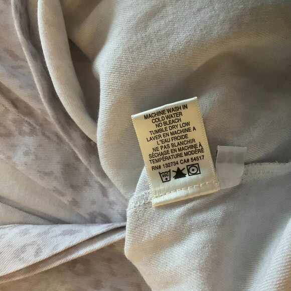 Jungle prints bundle 2 blouses!! - Picture 6 of 7